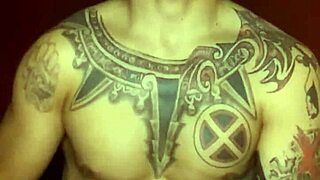 Joker cosplay guy jacks his dick in 2019