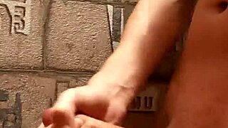 年轻同志18+猛撸巨屌