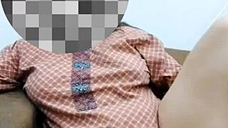 anu provides webcam service showing her big ass and tits to client