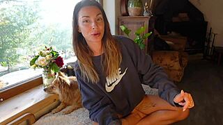 i learned how to eat pussy from this teacher, licking and making her cum