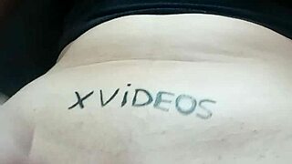 Check out this shaved pussy I found!