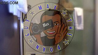 julz gives sloppy blowjob 😋