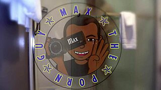 julz gives sloppy blowjob 😋