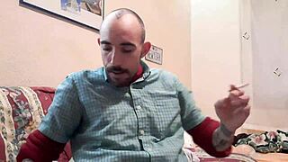 melvin c gay y coño juguetón, what's going on with that playful pussy?