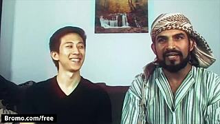 Bodybuilder fucks gay guy's asshole with big black cock until it hurts