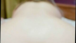 The guy is cheating on his beloved with her russian girlfriend in bed 😏