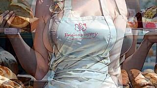 I saw dis blonde baker flashin her pussy in da bakery