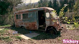 Trickery kali roses gets fucked during birdbox challenge