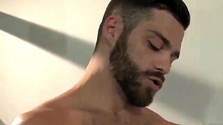 Bombeiro Hidráulico Slams Ass in Bar Bathroom!