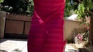 Milf slut flashing in interracial amateur scene 😏