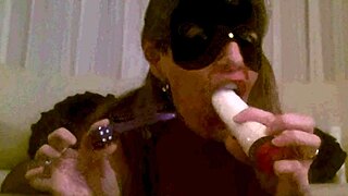 Argentinian milf feels lonely in homemade solo video