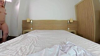 ysabel reina performs in lesbian show