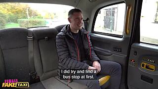 假出租车司机操大天然奶子顾客！
