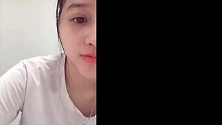 越南、韩国和中国辣妹在网络摄像头狂野