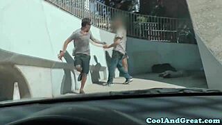 I, uh, can’t get enuff of outdoor banging