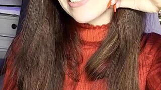 Wet Pussy Fingering for Italian Hot Girlfriend Carolina Iena