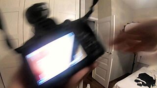 Check out this behind-the-scenes naked photoshoot! 📸