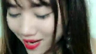 Vietnamese Girl's Sexy Webcam Talkshow Livestream