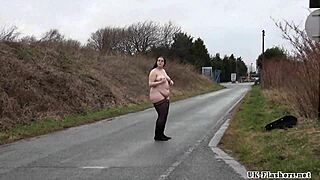 emma flashes her fat pussy outdoors for voyeurs to see