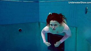 simonna gettin so hot n horny at public pool