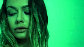 Naomi Swann更深玩法