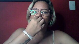 dei para o tecnico do gas com o casal vizinho instagram lolahistoria e-mail lolacontosehistorias gmail com