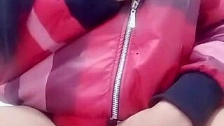 越南18+少女黄瓜自慰高潮