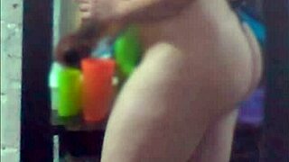 wow, this sexy latina shemale wants to show her body 😍