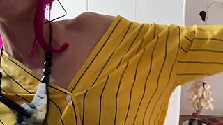 Super sexy babe fingers herself to loud orgasms 😍