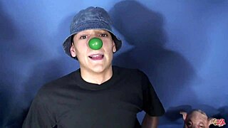 17 guys covering her face in cum 😏