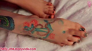 Trish una jojo anime cosplay with fuck machine in wet ass and pussy