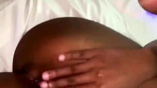 licking her pussy until she squirts on my big cock 😋💦