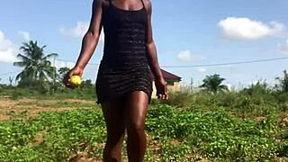 I can't believe how crazy this bitch is twerking her big ass outdoors, it's so wild