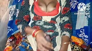 why does this indian milf squirt at night