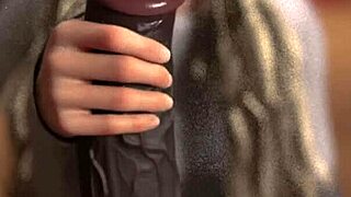 i'm giving a huge black cock a handjob during massage