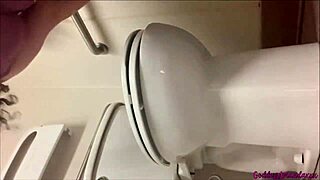 curvy milf giving hot pee from her body, feel the warmth