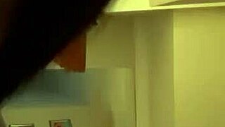 拉丁美女晨间深喉爽到爆