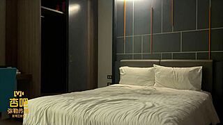 deep throat bareback fun 😏