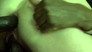 两个金发老熟女跨种族4P狂欢