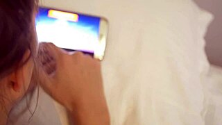 I got creampied while messing on my phone, felt so damn good.