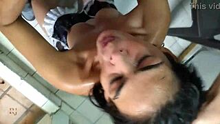 visto de sirvienta sexi a mi madrastra y me la cojo parte 2