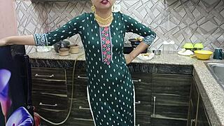 Ever seen a Punjabi stepmom take a huge cock in the kitchen?