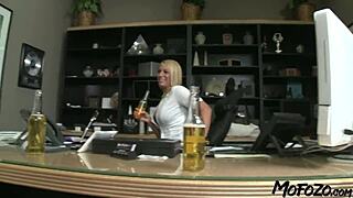 this is how i picked up that blonde milf