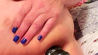 Big ass gets plugged with dildo for gaping anal