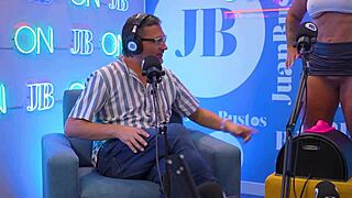 Kata Sanchez Milf Cums On Vibrating Machine