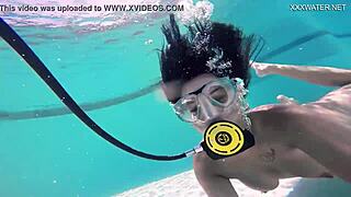 Brita Piskova Masturbates Underwater In The Swimming Pool