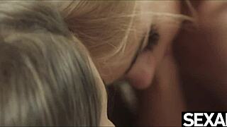 These Stunning Lesbians Eat Pussy So Well