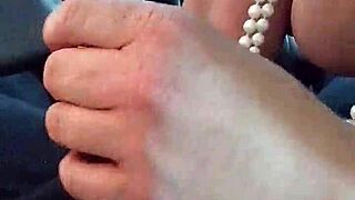 Does Samantha Suck Cock Like A Slut?