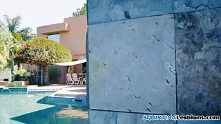 squirting lesbians tribbing hard 😍