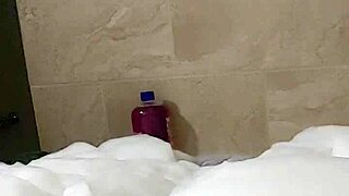 Is Cyno teasing us in this solo bubble bath cosplay?